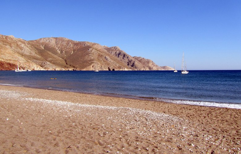 H παραλία για τους εναλλακτικούς – News.gr