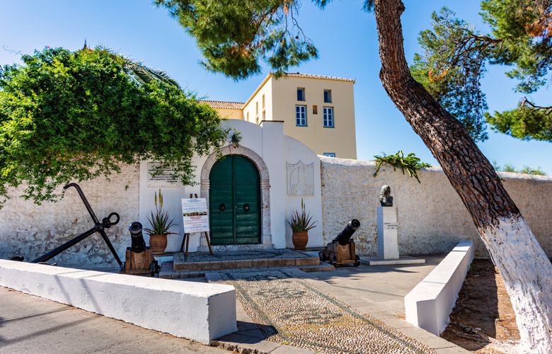 Η αρχόντισσα του Αργοσαρωνικού με τη μεγάλη ιστορία – News.gr 5