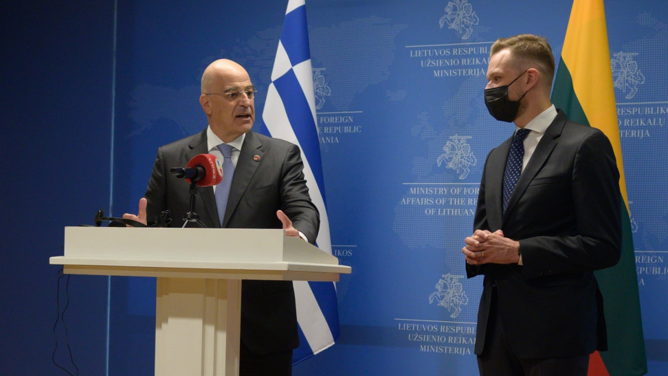 Δένδιας για ΝΑΤΟ: Συνάντηση για να σπάσει ο πάγος, έχουμε διαφορές – Δεν ξεχνάμε την αεροπειρατεία