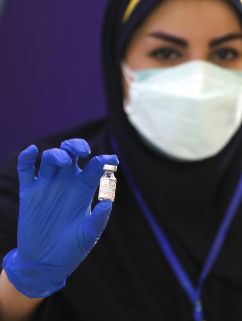 Ιράν: Ο αγιατολάχ Χαμενεΐ εμβολιάστηκε με το ιρανικό εμβόλιο Barekat 1