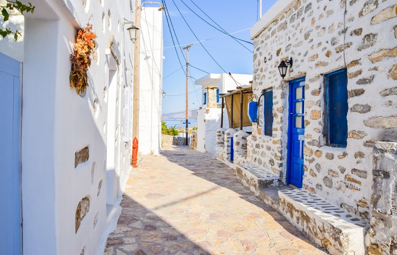 Τα «κοίλα νησιά» της Ελλάδας για τις απόλυτες διακοπές – News.gr 1