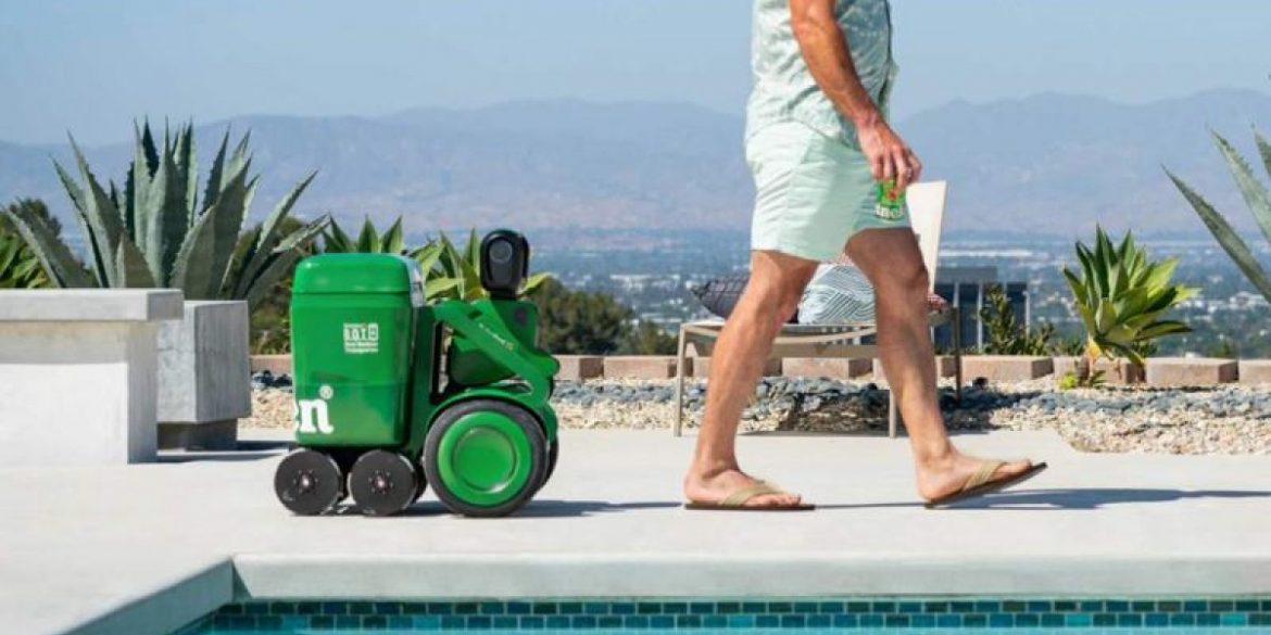 Heineken B.O.T.: Το ρομπότ – ψυγείο που σε ακολουθεί για να σου δίνει μπύρες