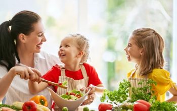 Οδηγήστε τα παιδιά σας να κάνουν υγιεινές επιλογές – News.gr 1