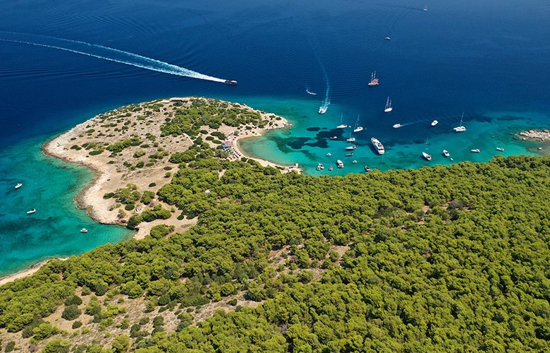 Το νησί δίπλα στην Αθήνα που μοιάζει με Καραϊβική – News.gr