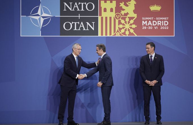 Μητσοτάκης στο ΝΑΤΟ: Οι κυρώσεις να εφαρμόζονται από όλα τα μέλη