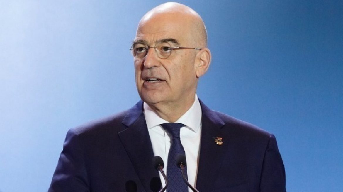 Σε Βιετνάμ και Καμπότζη ο Νίκος Δένδιας