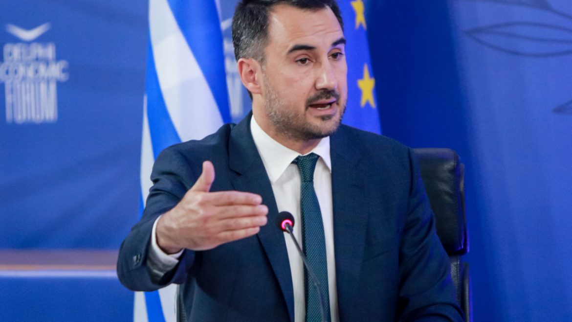 Χαρίτσης: Η κυβέρνηση έχει αλλεργία στη διαφάνεια