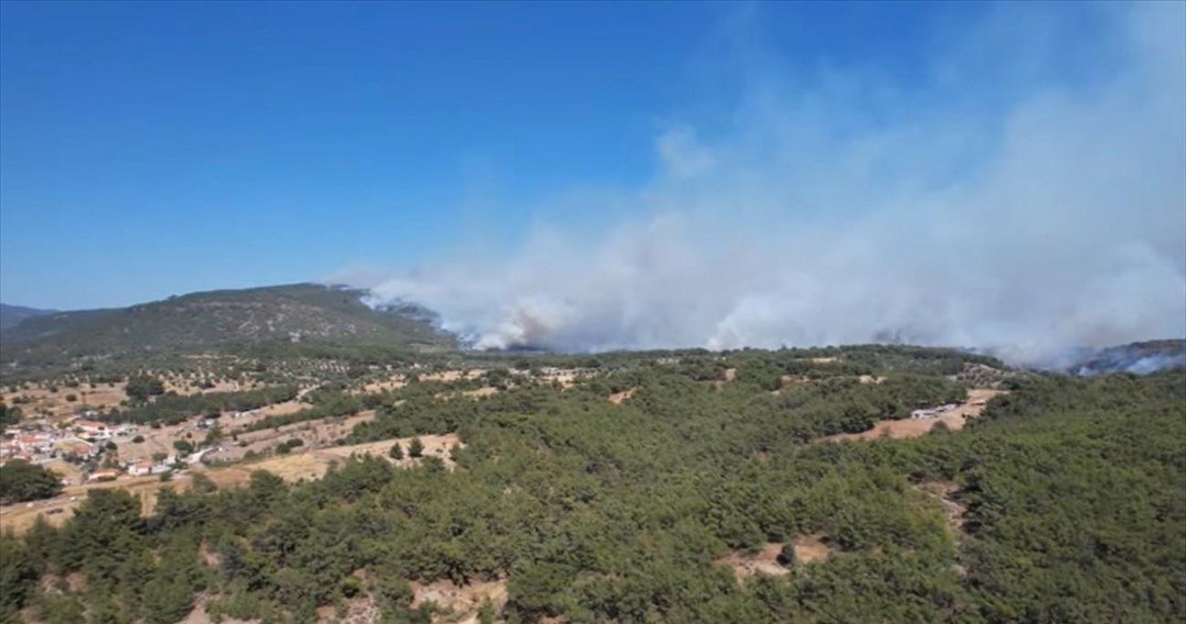Πυρκαγιά στο Περιγιάλι Λαυρίου