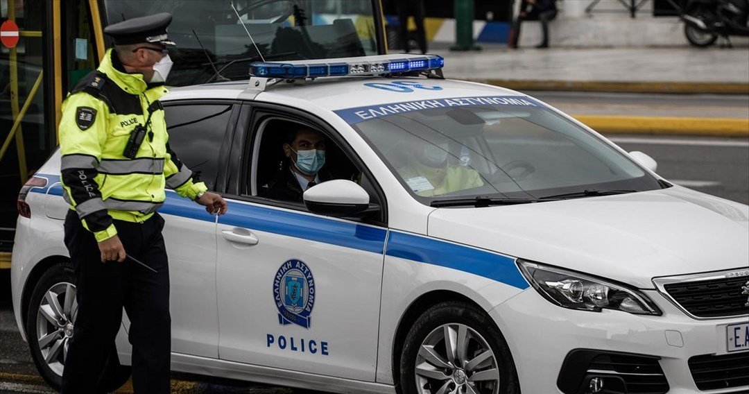 Προσπαθούσαν να διαρρήξουν σπίτι και συνελήφθησαν
