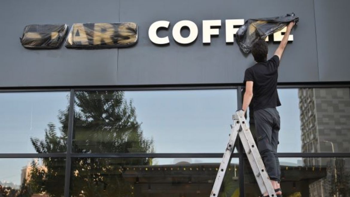 Μόσχα: Τα Stars Coffee άνοιξαν τις πόρτες τους, αντικαθιστώντας τα Starbucks