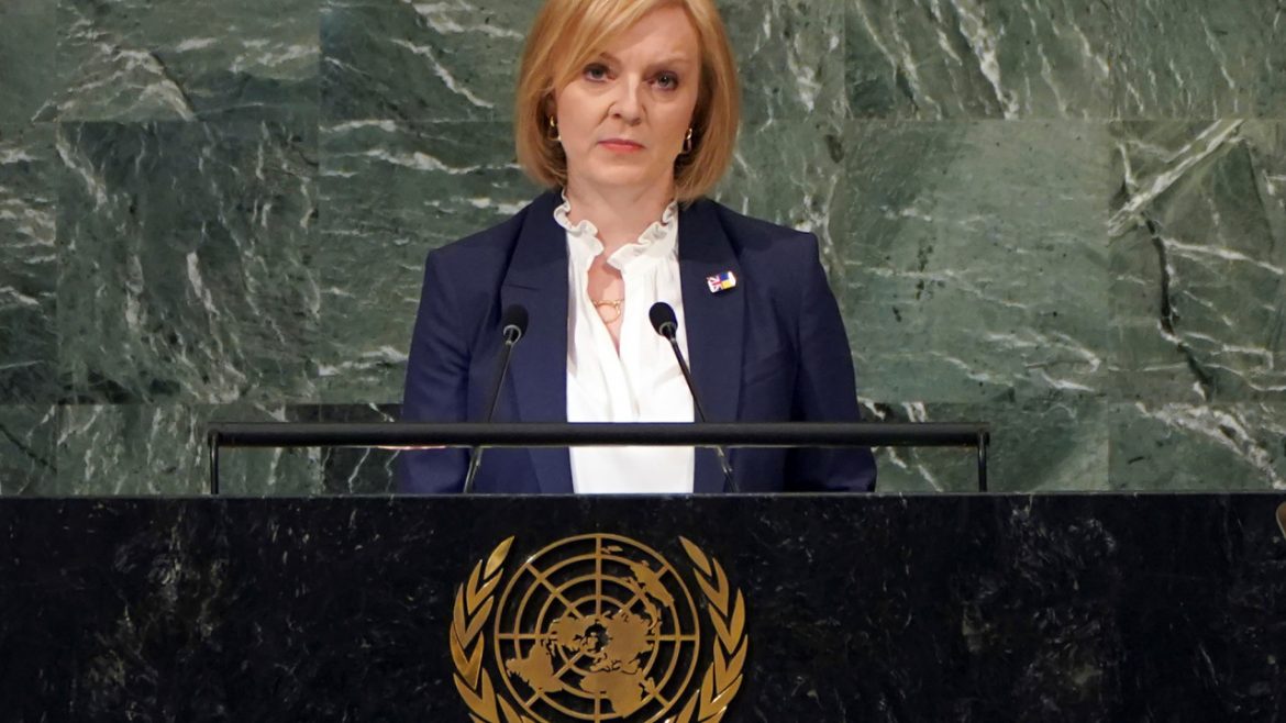 Λιζ Τρας: Εμμένει στο οικονομικό της πλάνο- H δημοτικότητά της υποχωρεί