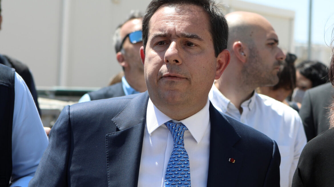 Μηταράκης: Λαθροδιακινητές αποφασίζουν ποιος θα εισέλθει στην Ευρώπη