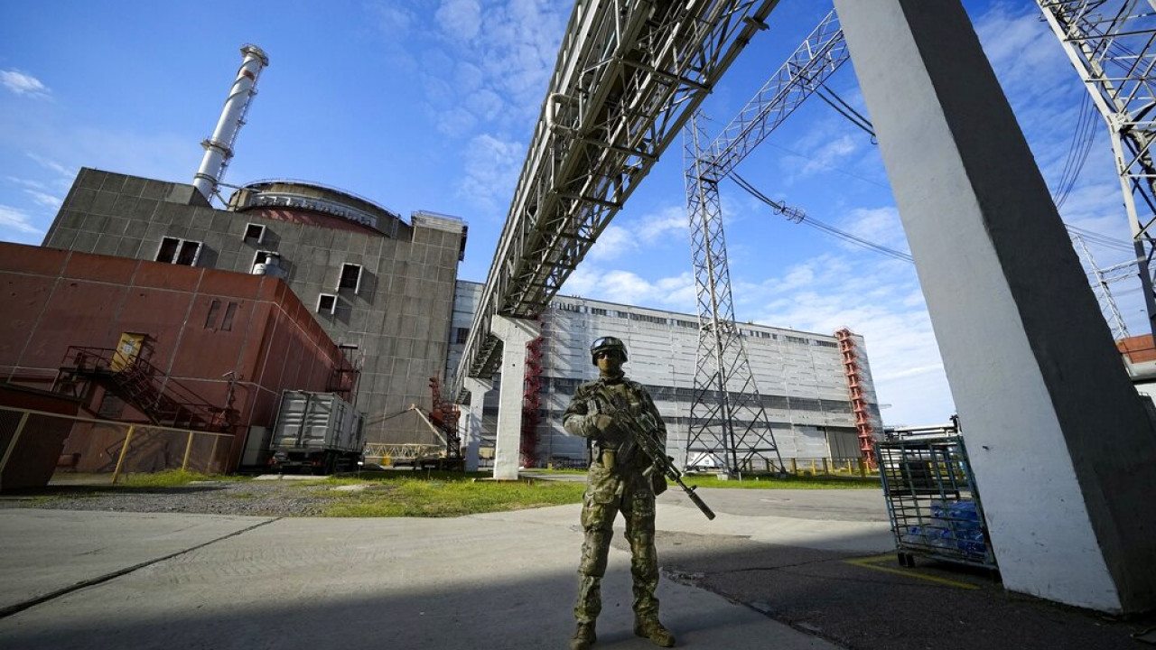 Ουκρανία: «Ενδείξεις» για αποχώρηση των Ρώσων από τον πυρηνικό σταθμό της Ζαπορίζια 1
