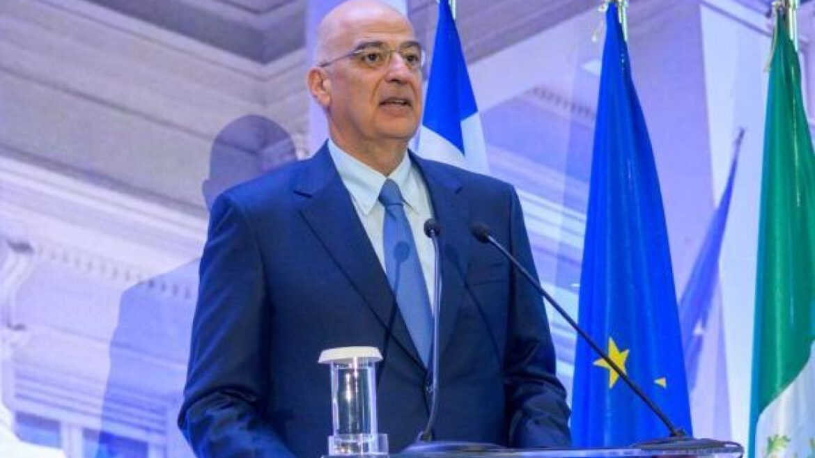 Δένδιας: Η Ελλάδα εργάζεται ώστε κάθε αναθεωρητισμός να θεωρείται παγκοσμίως έγκλημα καθοσιώσεως
