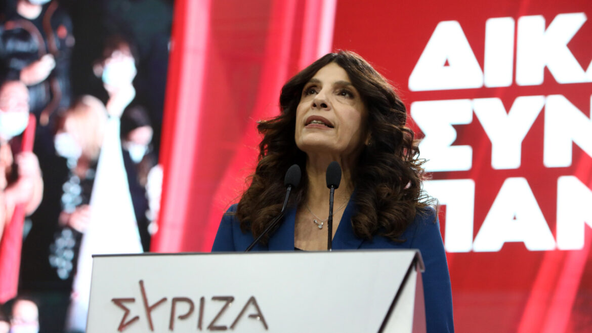 Τσαπανίδου σε Οικονόμου: Προσπαθείτε να κάνετε το άσπρο… μαύρο
