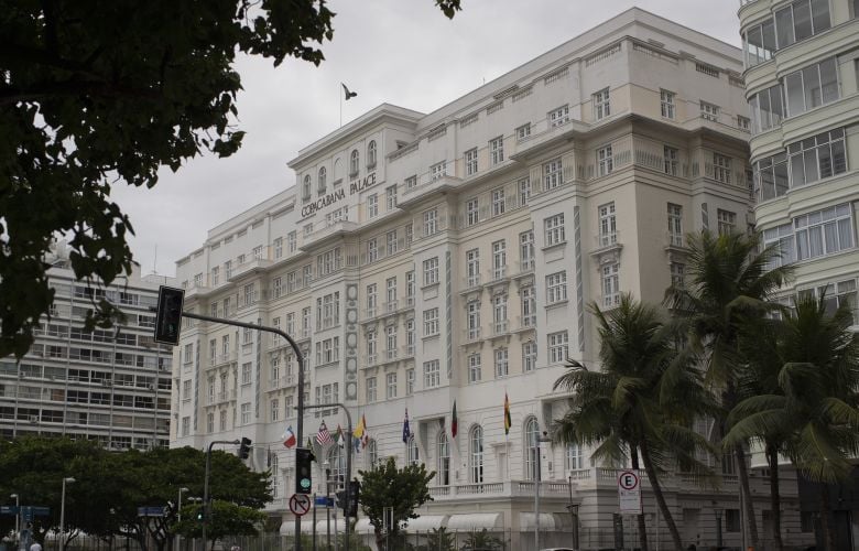 Ένας αιώνας λάμψης για το θρυλικό ξενοδοχείο Copacabana Palace – News.gr