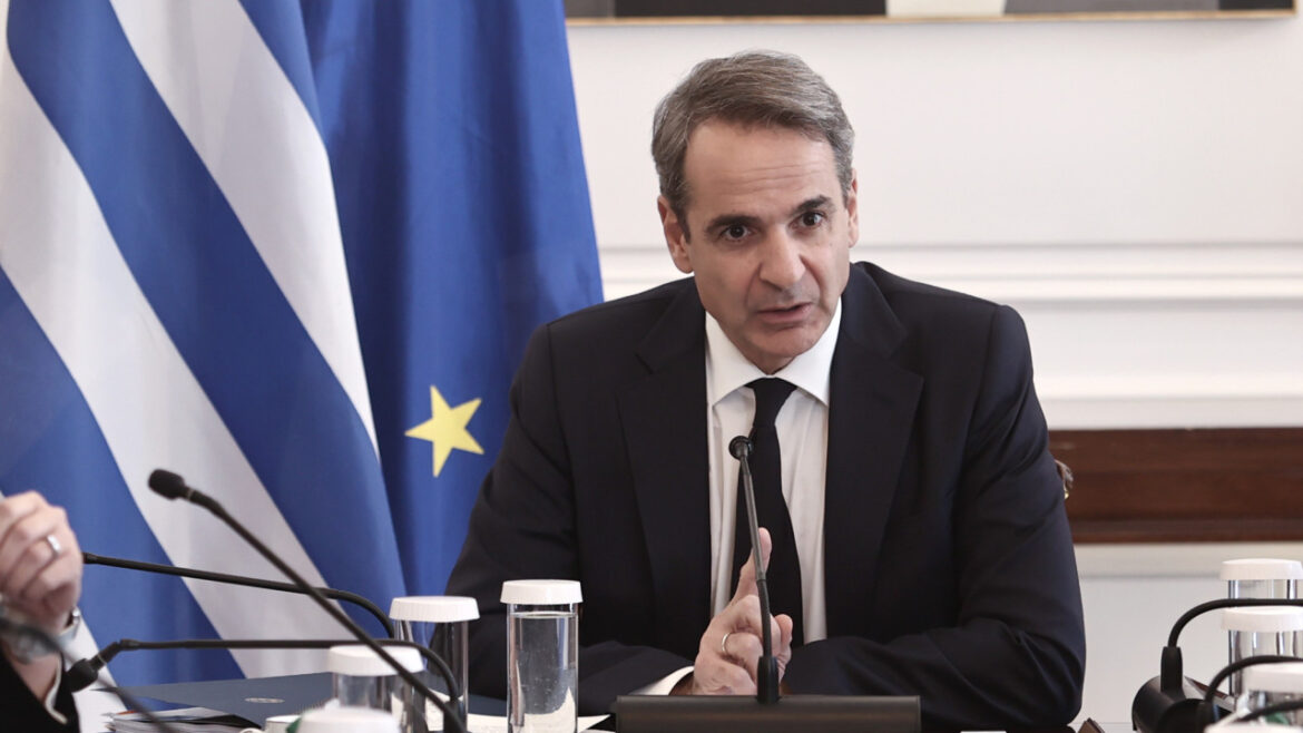 Μητσοτάκης: Συνάντηση με εκπροσώπους Κομισιόν για βελτίωση του σιδηροδρομικού δικτύου