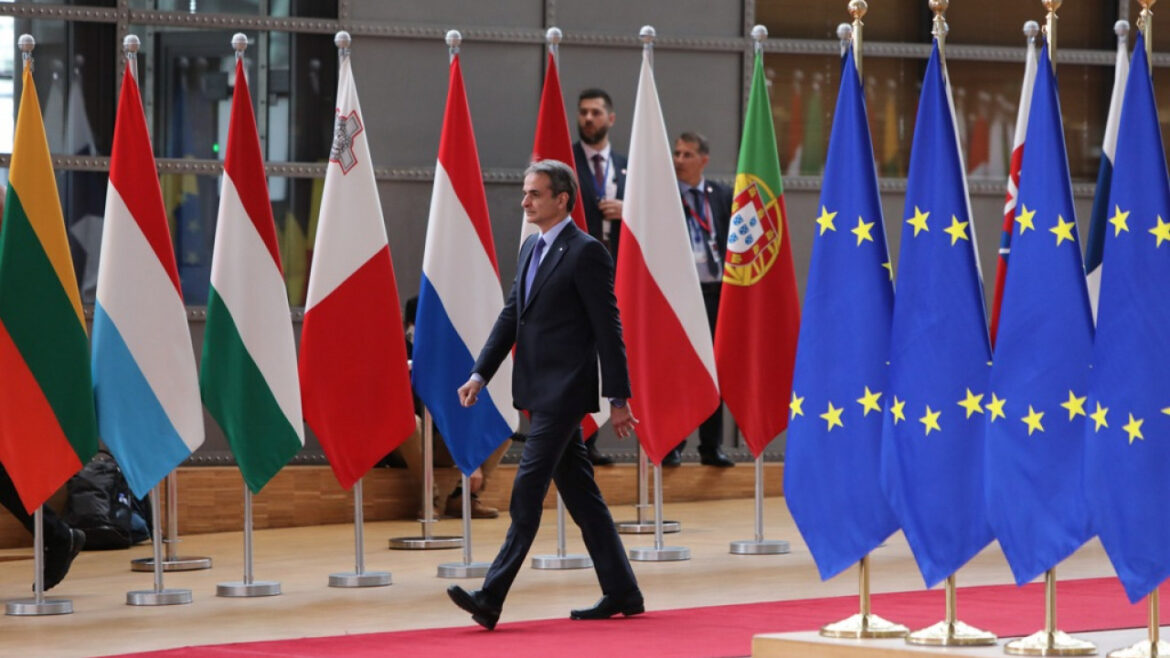 Μητσοτάκης προσερχόμενος στη σύνοδο κορυφής: Οι καλύτερες μέρες της οικονομίας είναι μπροστά