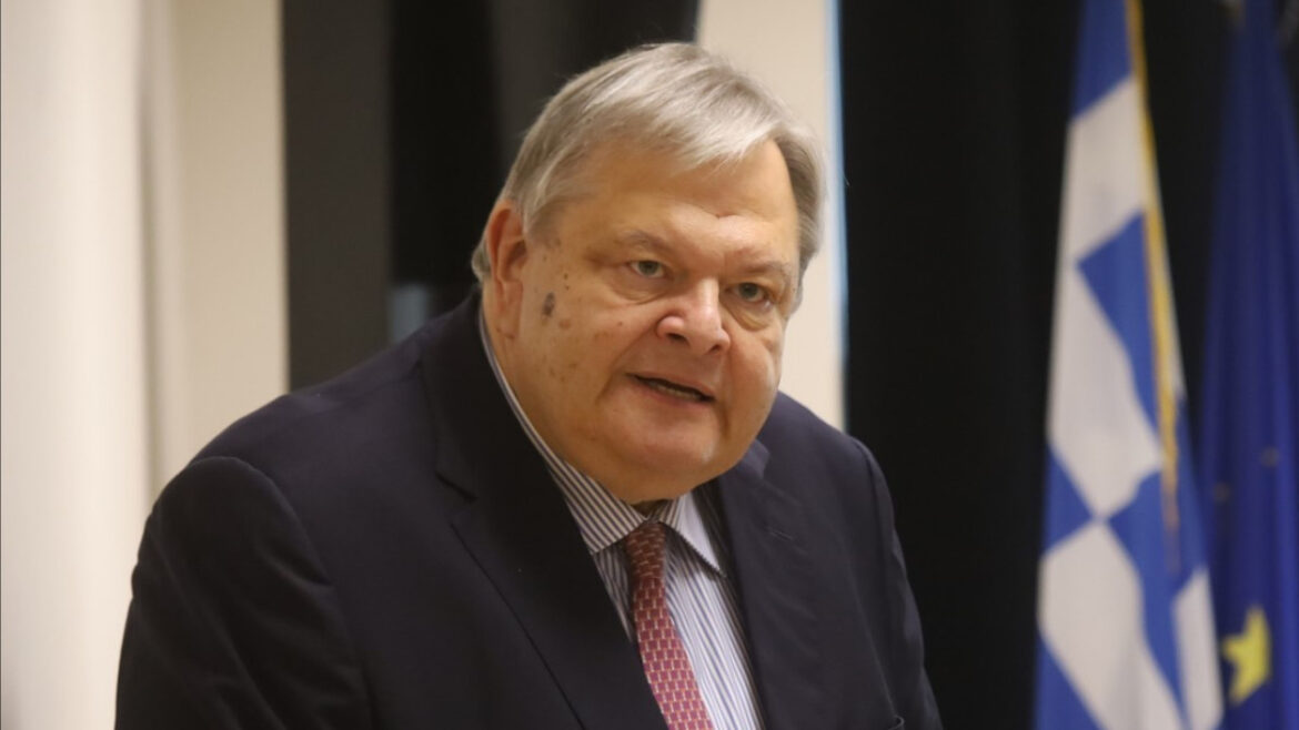 Βενιζέλος για πρόταση Ανδρουλάκη: Επισημαίνω τα αυτονόητα, δεν είμαι «ενδιαφέρομενος»