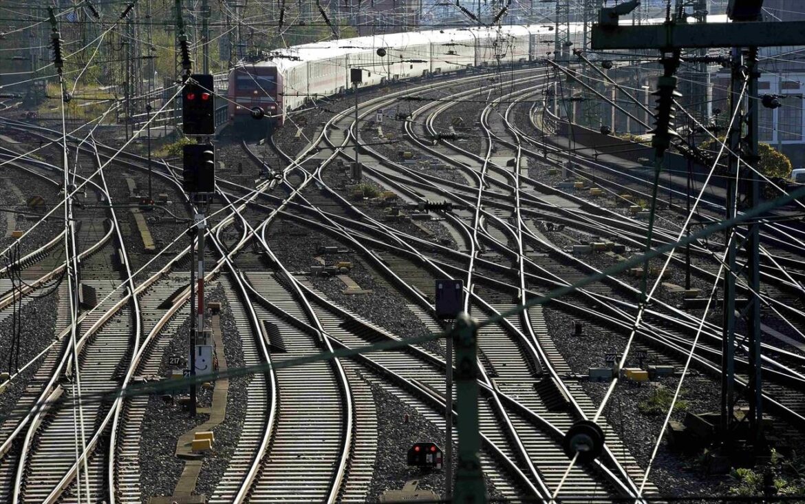 «Οι εργαζόμενοι είναι απελπιστικά εξαντλημένοι», λέει ο επικεφαλής του γερμανικού συνδικάτου