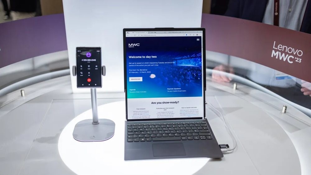 Μια ματιά στα rollable smartphone και laptop της Lenovo από το MWC 2023
