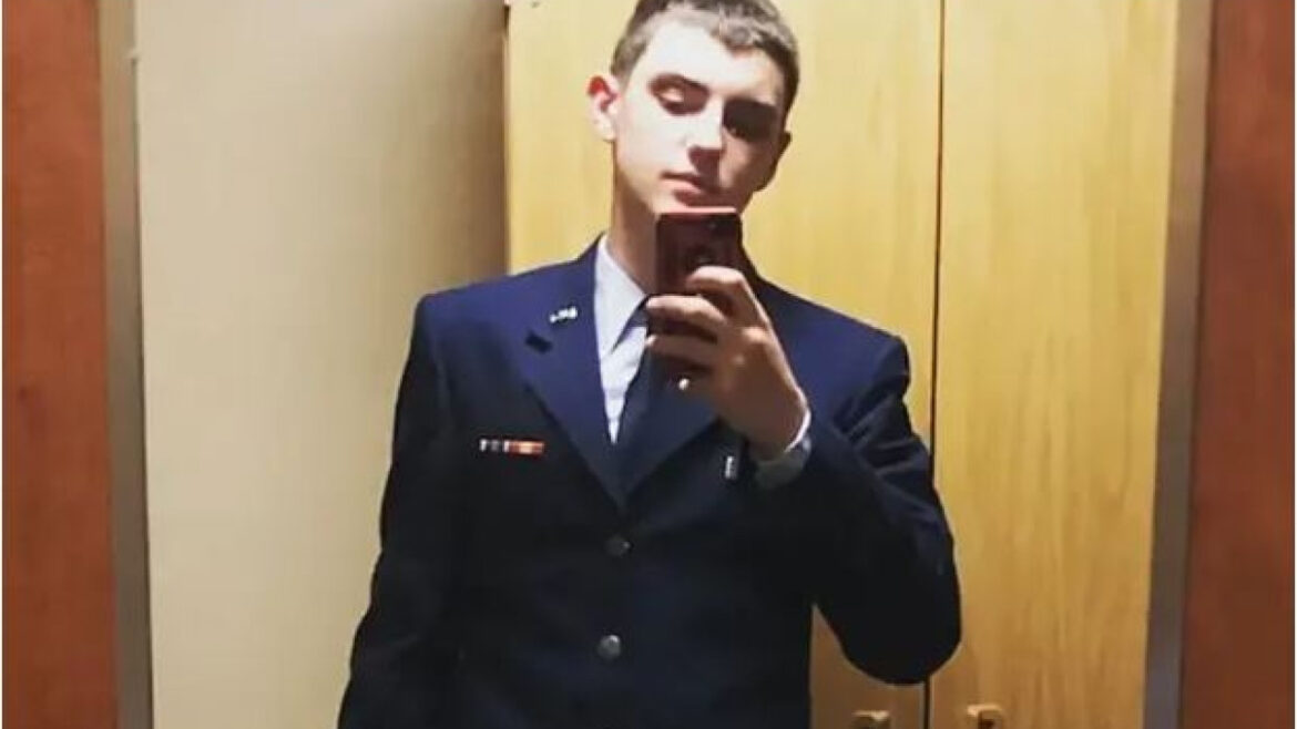 Pentagon Leaks: Ο 21χρονος ύποπτος ήθελε να σκοτώσει «έναν τόνο ανθρώπους»