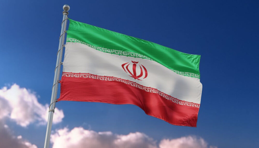 Το Ιράν ισχυρίζεται ότι δημιούργησε τον "Fattah" τον πρώτο υπερηχητικό πύραυλο 3