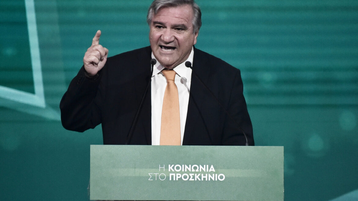 Καστανίδης: Δήλωση κατά Ανδρουλάκη μετά τον αποκλεισμό από τη Βουλή