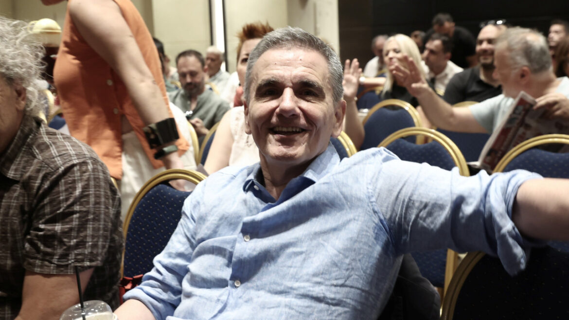 Τσακαλώτο: Ο κ. Μητσοτάκης θέλει να τελειώσει με τον ΣΥΡΙΖΑ – Θα τον διαψεύσουμε