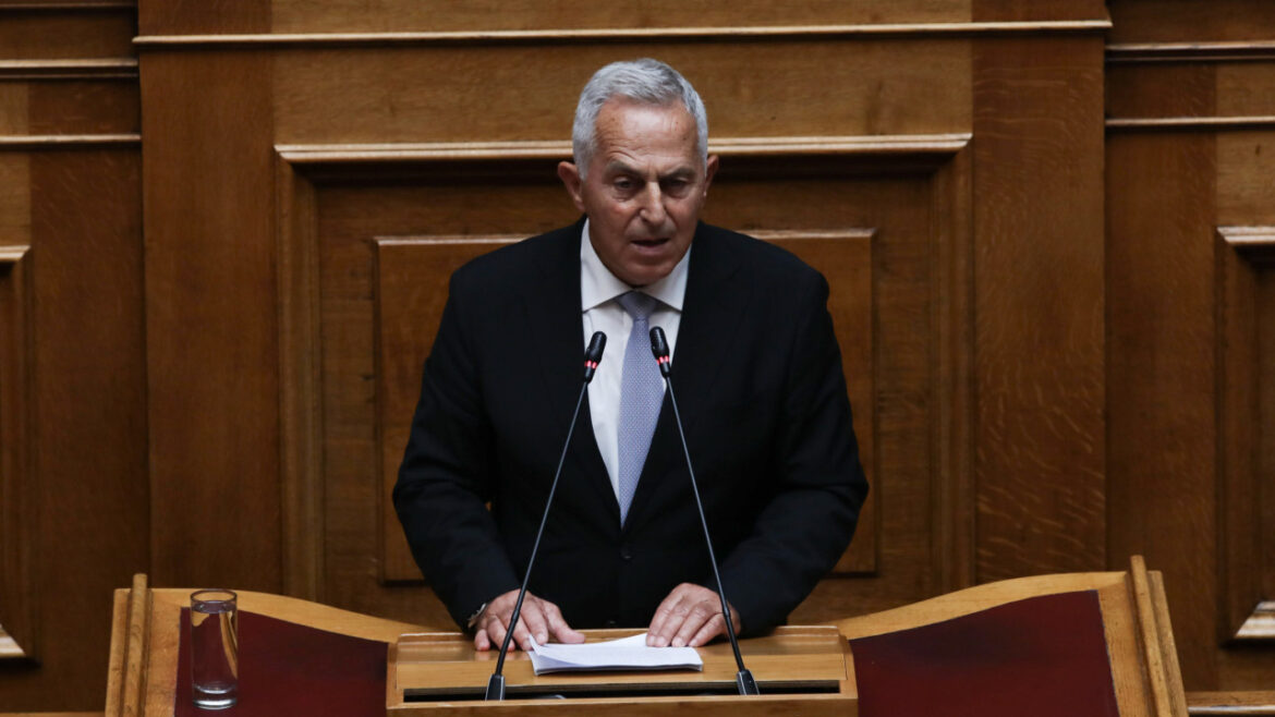 Αποστολάκης: Πολλά τα ερωτήματα από τις εκρήξεις στη Νέα Αγχίαλο