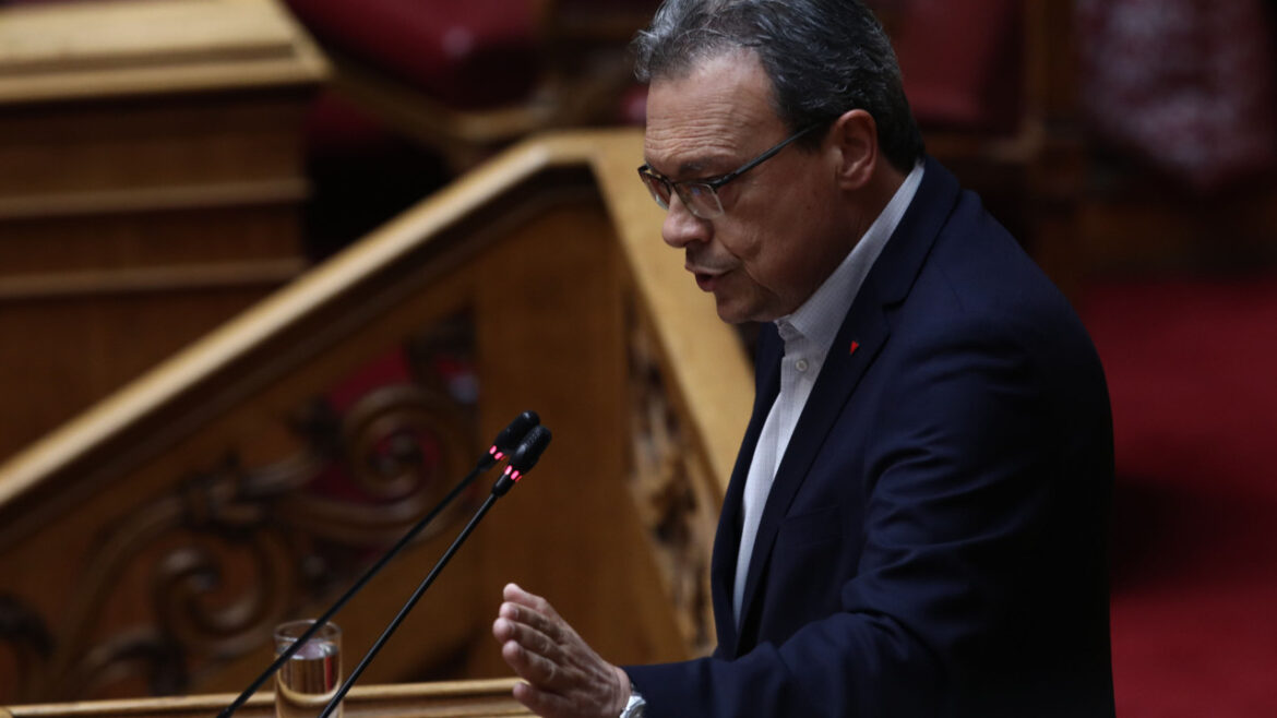 ΣΥΡΙΖΑ: Συλλυπητήριο μήνυμα Φάμελλου για το θάνατο του 31χρονου αστυνομικού