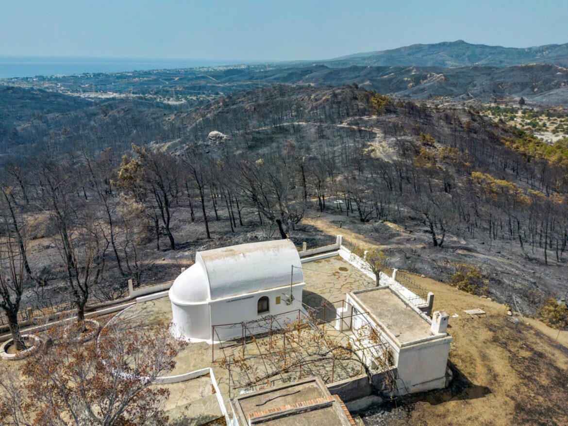 Απεβίωσε 40χρονος εθελοντής που συμμετείχε στην κατάσβεση της πυρκαγιάς