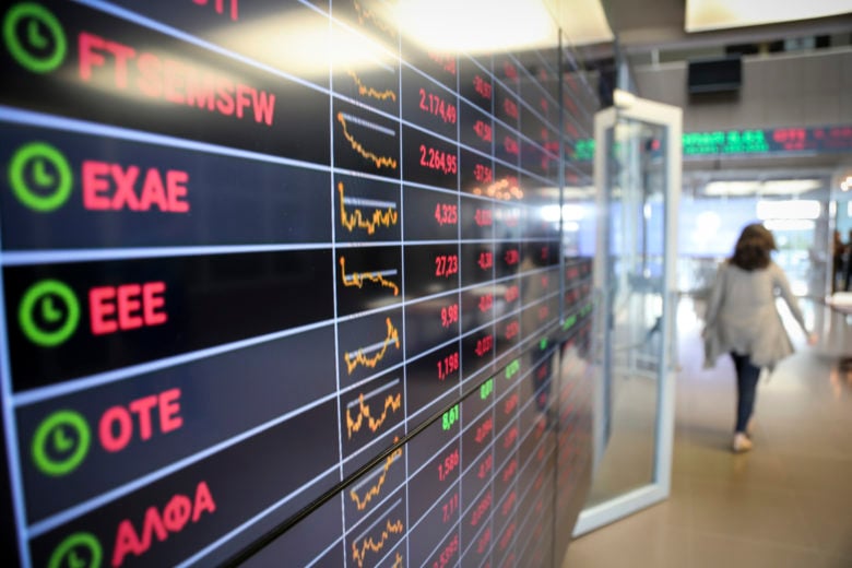 Με ήπια πτώση έκλεισε το Χρηματιστήριο – News.gr