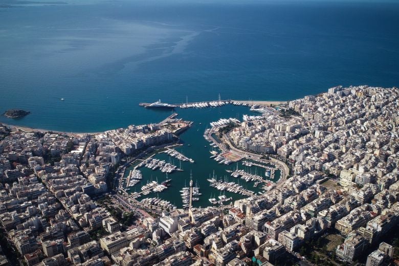 Aύξηση σε αφίξεις κρουαζιερόπλοιων και επιβάτες το πρώτο οκτάμηνο του 2023 στο λιμάνι του Πειραιά