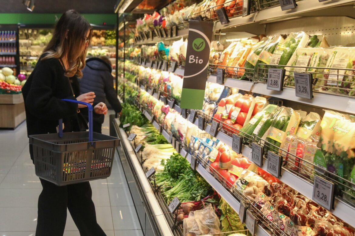 Development Ministry takes further measures to contain prices