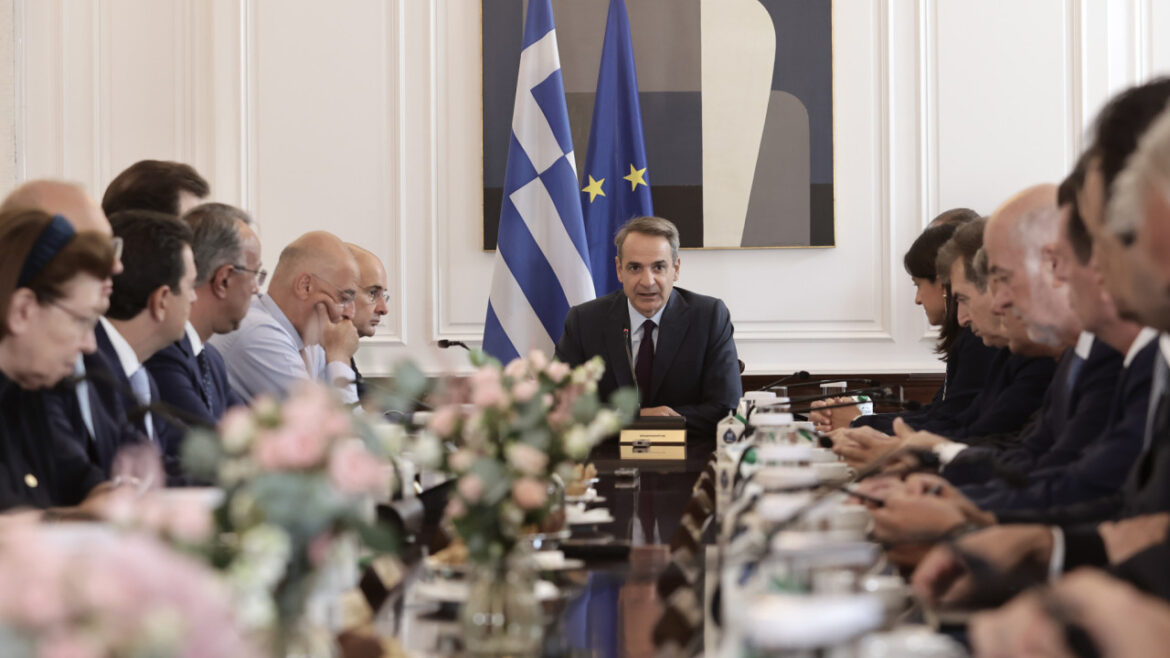 Υπουργικό συμβούλιο υπό τον πρωθυπουργό την Τετάρτη