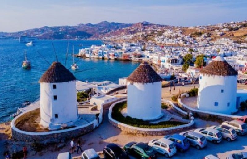 Η Μύκονος κατέκτησε την πρώτη θέση στα βραβεία του περιοδικού «Conde Nast Traveller» – News.gr