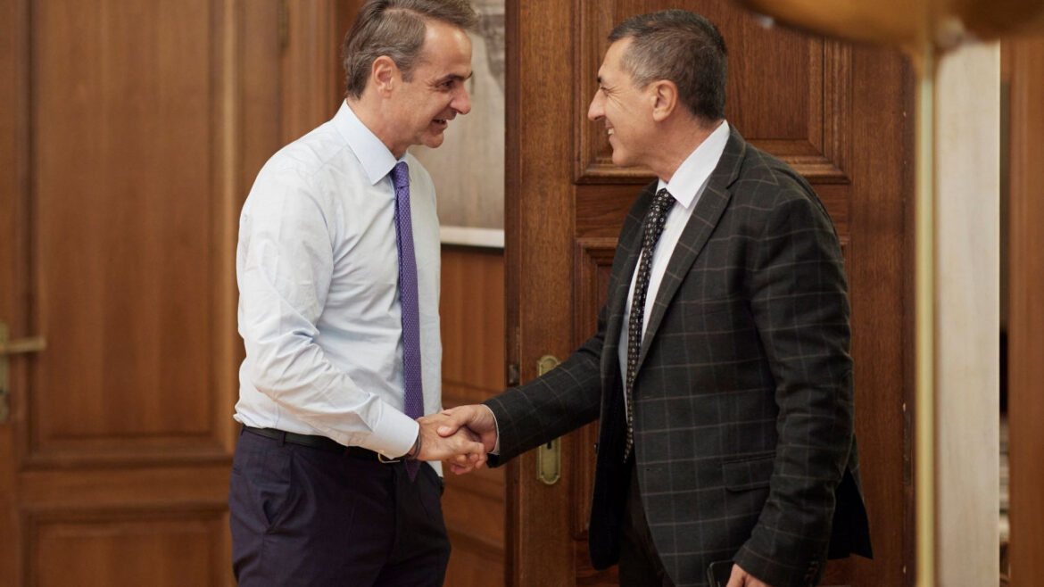 Συνάντηση Μητσοτάκη – Κουρέτα στο Μαξίμου