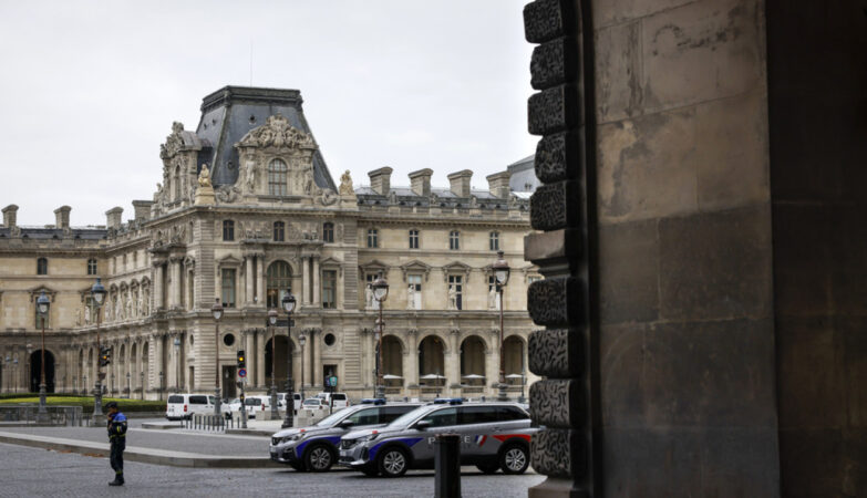 Γαλλία: Συνελήφθησαν γκουρού διεθνούς αίρεσης γιόγκα και άλλοι 40 27