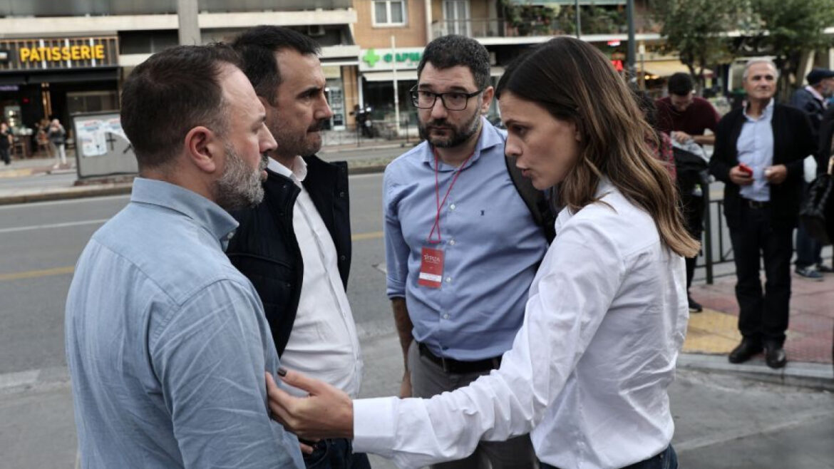 Ομάδα Αχτσιόγλου κατά Κασσελάκη: Το κόμμα έχει κανόνες και πολιτικό πρόγραμμα – Δεν έχει «Ηγέτη»