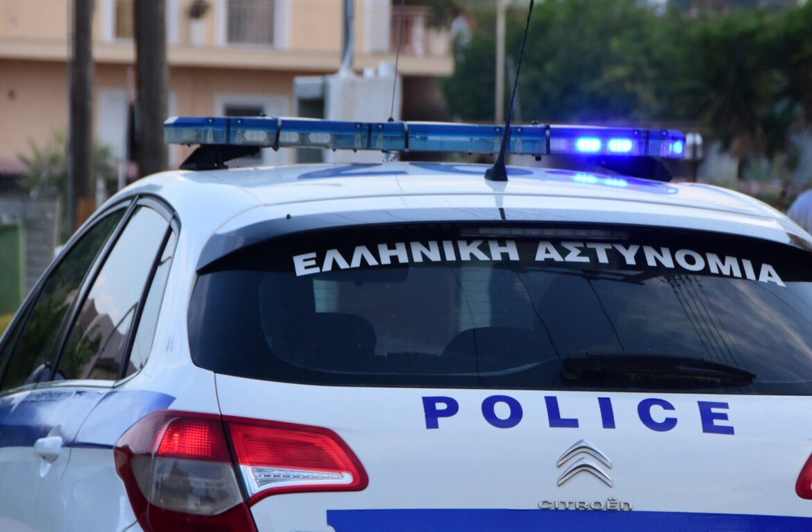Συνελήφθη 59χρονος για απάτες – Απέσπασε από 83χρονη 17 χρυσές λίρες για δήθεν εγχείρηση της κόρης της