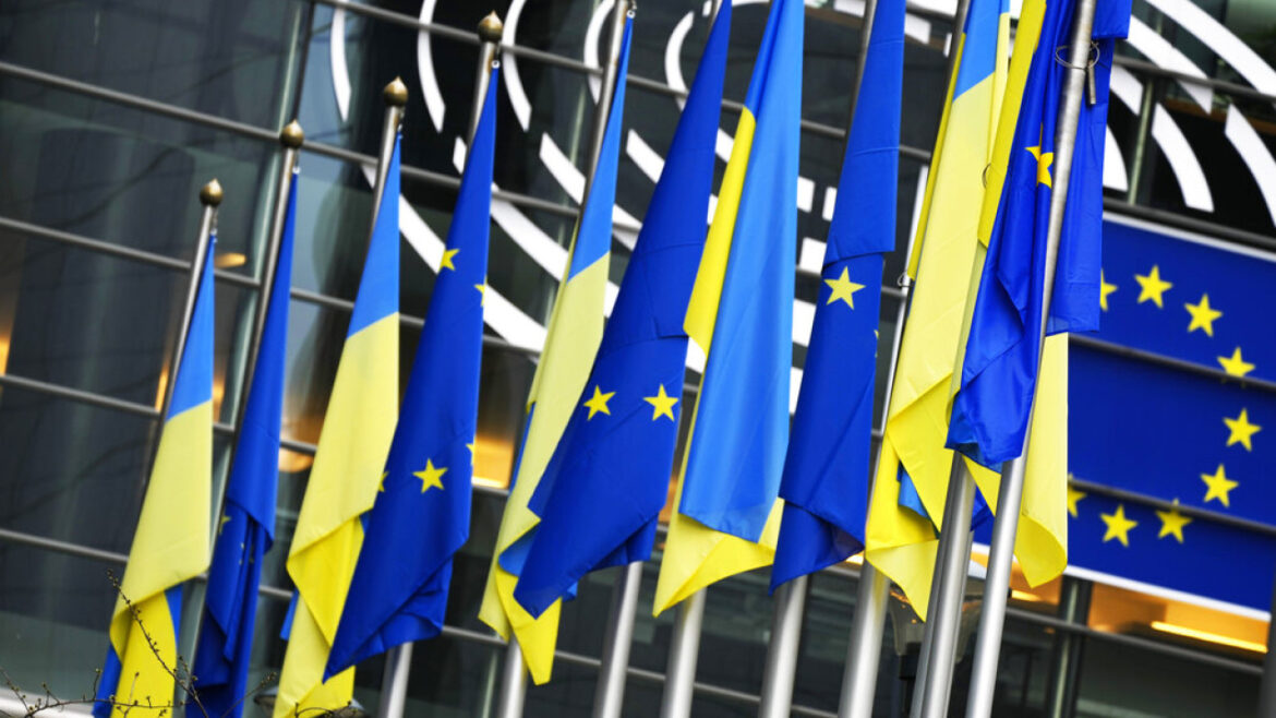 ΕΕ: Ξεκινούν ενταξιακές διαπραγματεύσεις Ουκρανία και Μολδαβία