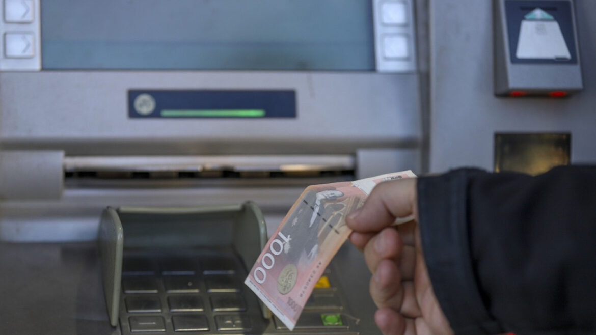Κόσοβο: Από αύριο απαγορεύεται η χρήση του δηναρίου – Ανησυχία στον σερβικό πληθυσμό