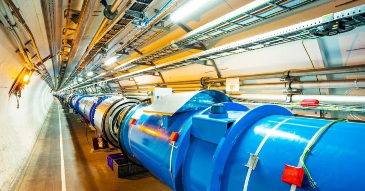 Ο Μεγάλος Επιταχυντής Αδρονίων του CERN αναζητά τα «σκοτεινά φωτόνια»
