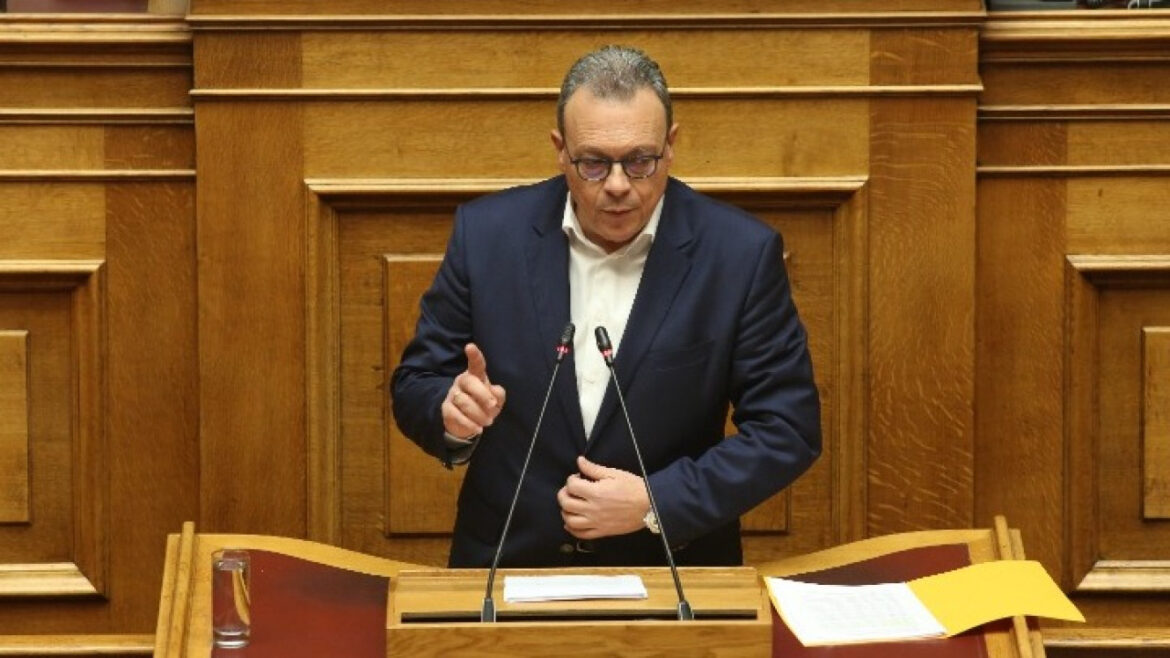 Φάμελλος: Αισχροκέρδια σε όλα τα χρώματα των τιμολογίων ρεύματος