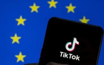 Η ΕΕ βάζει επίσημα στο στόχαστρο το TikTok για παραβιάσεις του Digital Services Act 2