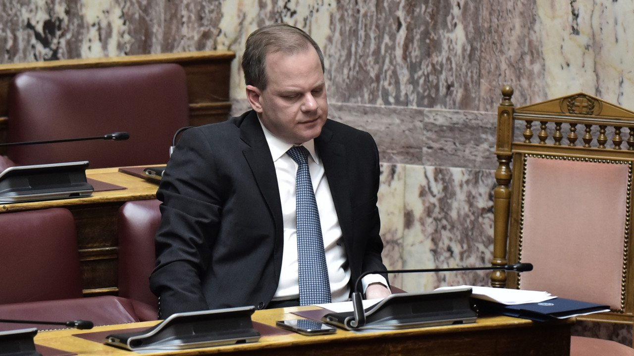 Καραμανλής: Live οι δηλώσεις του για την τραγωδία των Τεμπών 1