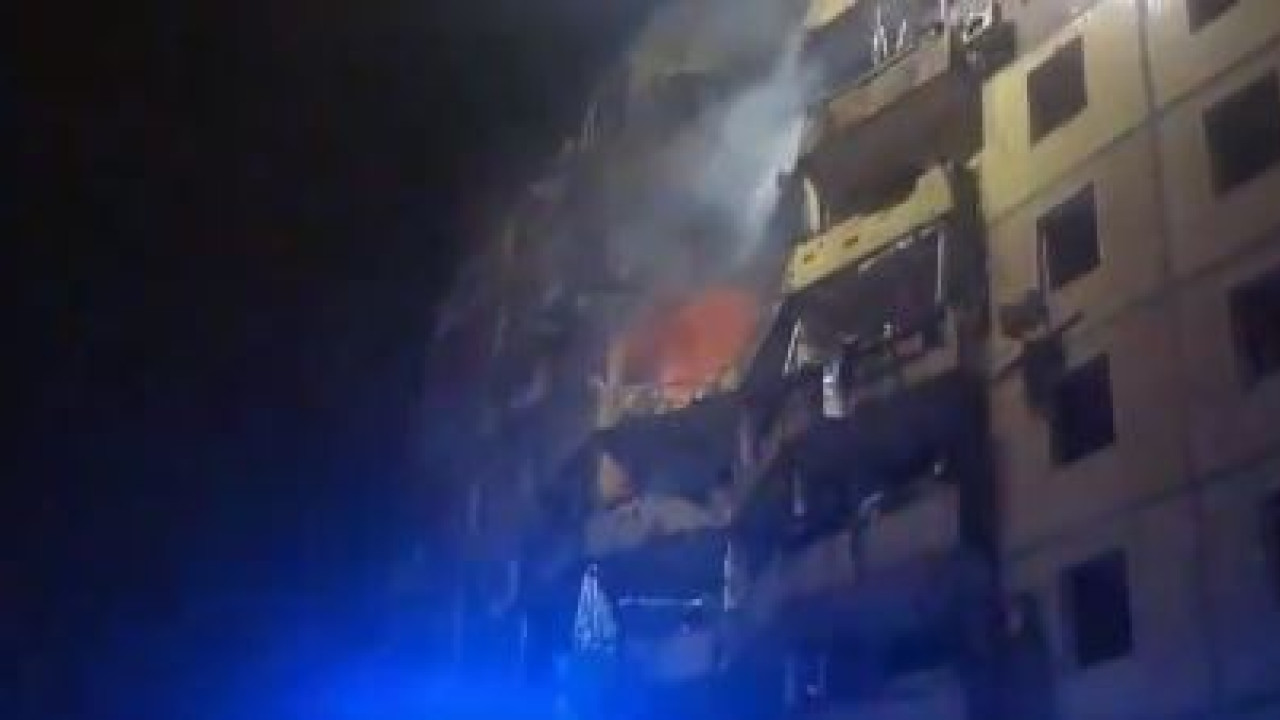 Ουκρανία: 2 νεκροί και 30 τραυματίες σε ρωσική επίθεση σε πολυκατοικία στην πόλη Κρίβι Ρι 1