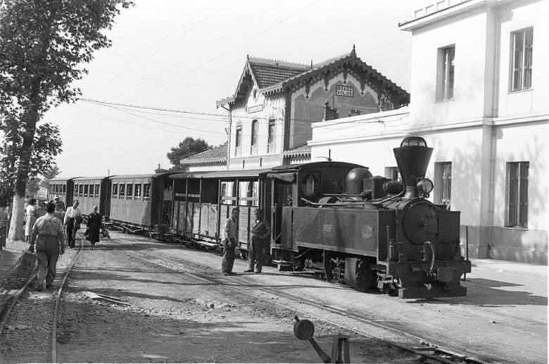 Σπάνιες εικόνες και αναμνήσεις από την εποχή που ήταν το κύριο μεταφορικό μέσο – News.gr 3