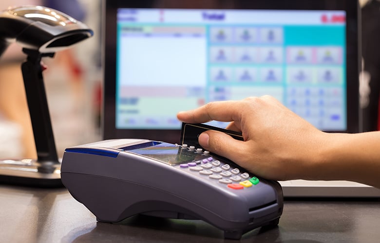 Ολοκληρώθηκε η διασύνδεση του 90% των POS των επιχειρήσεων με τις ταμειακές μηχανές